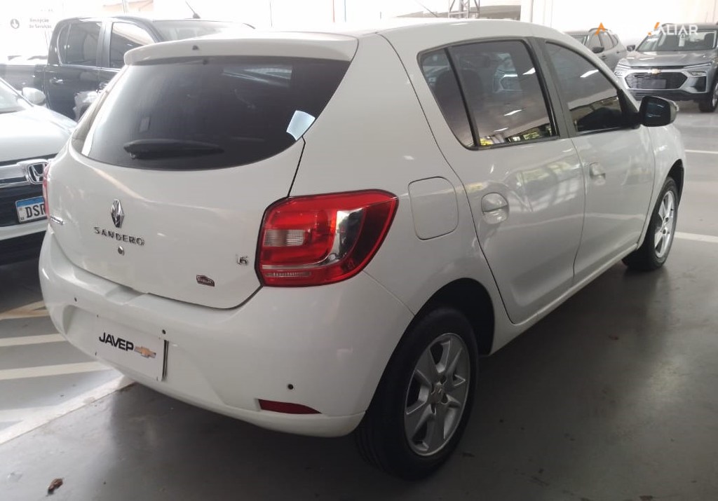 RENAULT SANDERO 1.6 DYNAMIQUE 8V FLEX 4P AUTOMATIZADO