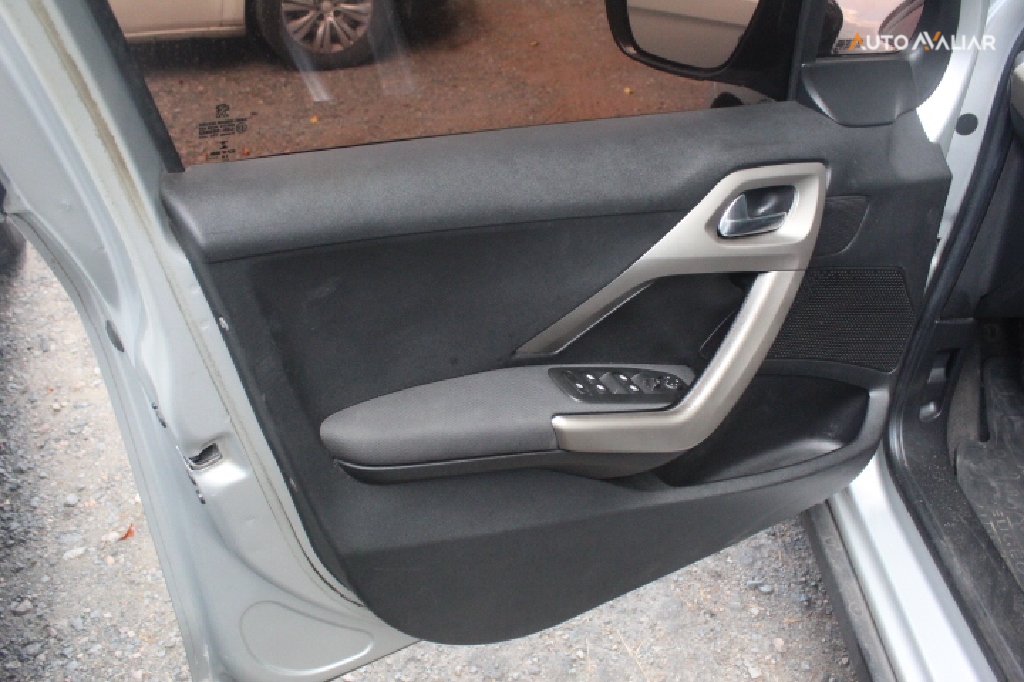 PEUGEOT 2008 1.6 16V FLEX ALLURE 4P MANUAL