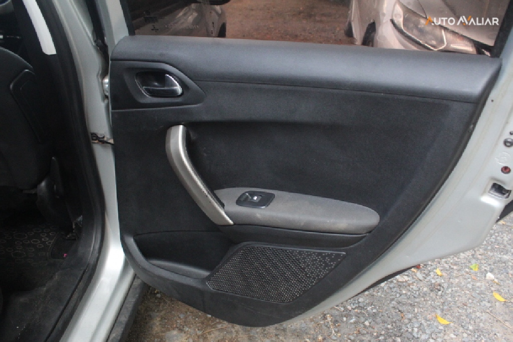 PEUGEOT 2008 1.6 16V FLEX ALLURE 4P MANUAL