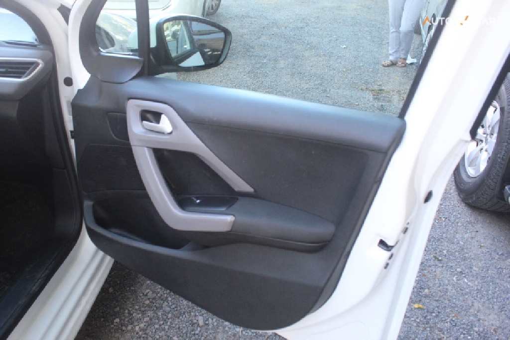 PEUGEOT 208 1.2 ALLURE 12V FLEX 4P MANUAL