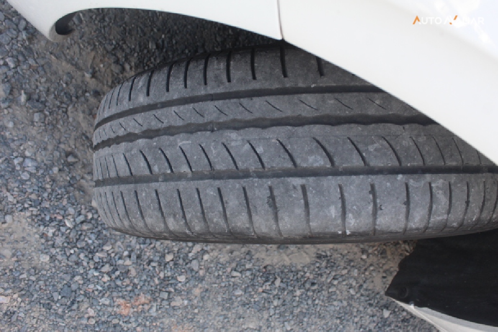 PEUGEOT 208 1.2 ALLURE 12V FLEX 4P MANUAL