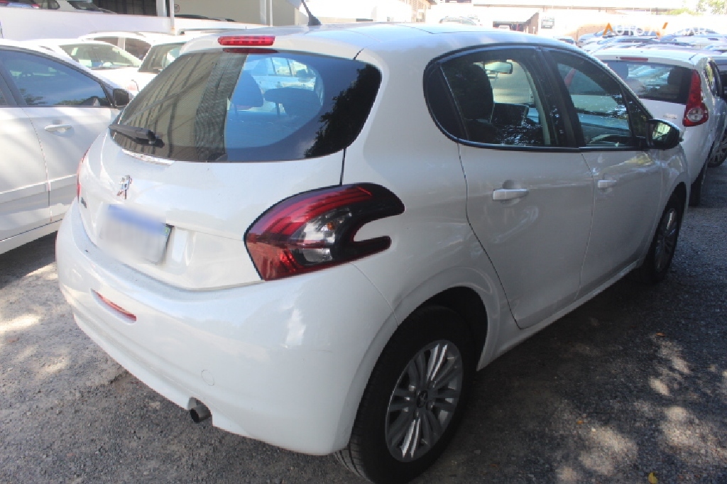 PEUGEOT 208 1.2 ALLURE 12V FLEX 4P MANUAL
