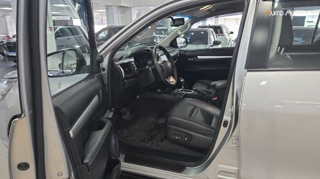 TOYOTA HILUX 2.7 SRV 4X2 CD 16V FLEX 4P AUTOMATICO