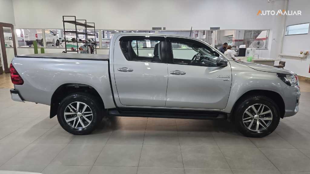 TOYOTA HILUX 2.7 SRV 4X2 CD 16V FLEX 4P AUTOMATICO