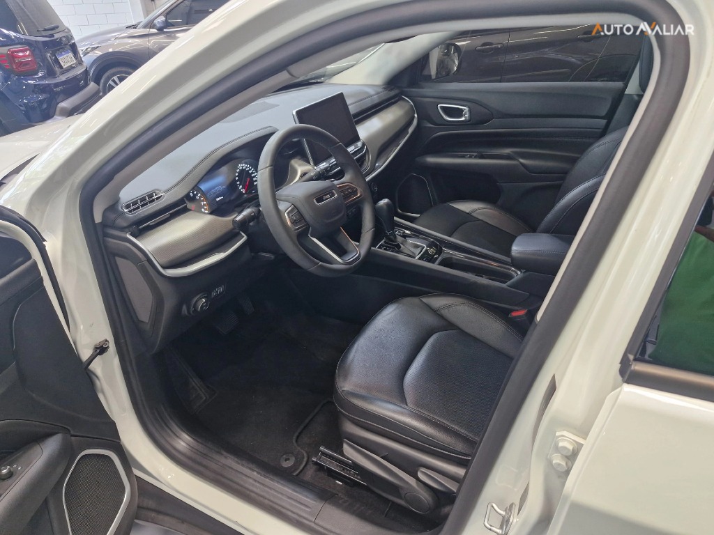 JEEP COMPASS 1.3 T270 TURBO FLEX LONGITUDE AT6