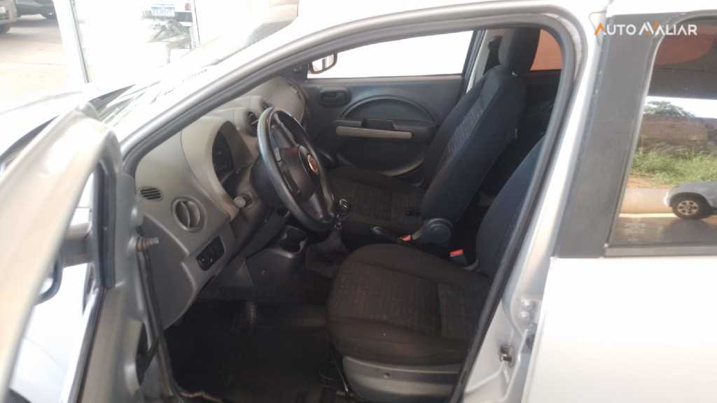 FIAT UNO 1.0 EVO VIVACE 8V FLEX 4P MANUAL