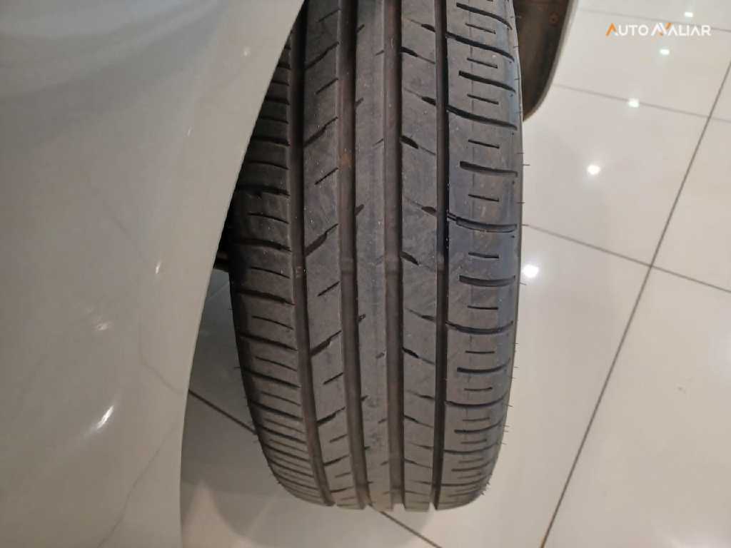 VOLKSWAGEN FOX 1.0 MI 8V FLEX 4P MANUAL