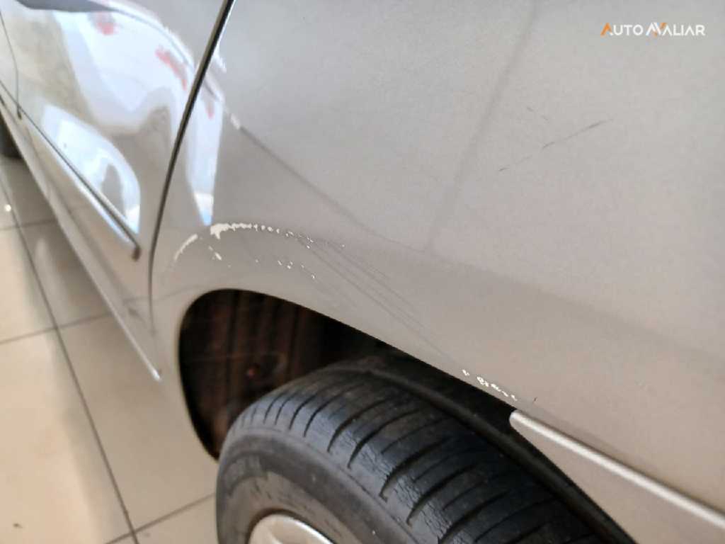 VOLKSWAGEN FOX 1.0 MI 8V FLEX 4P MANUAL