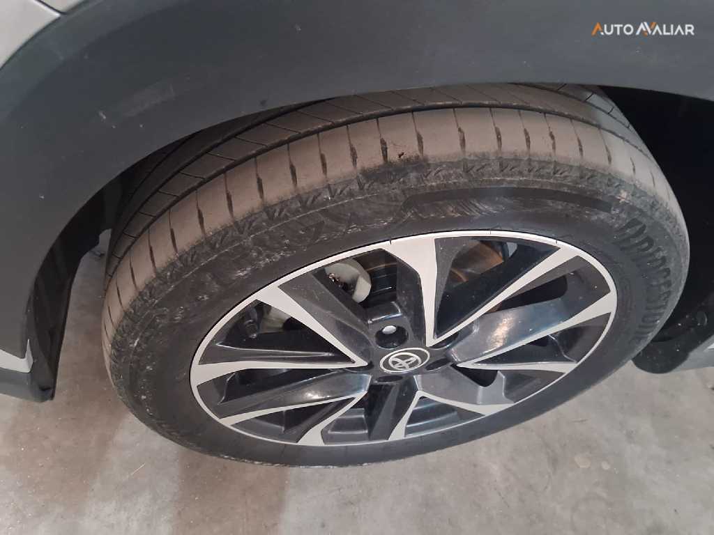 TOYOTA COROLLA CROSS 1.8 VVT-I HYBRID FLEX XRV CVT