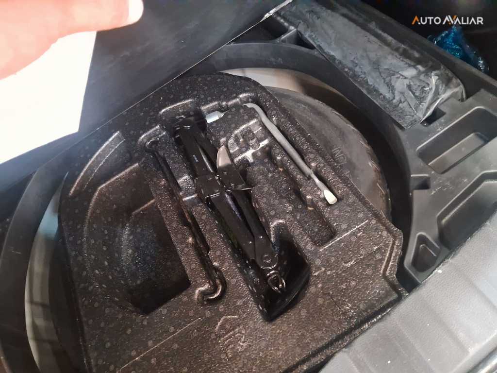 TOYOTA COROLLA CROSS 1.8 VVT-I HYBRID FLEX XRV CVT