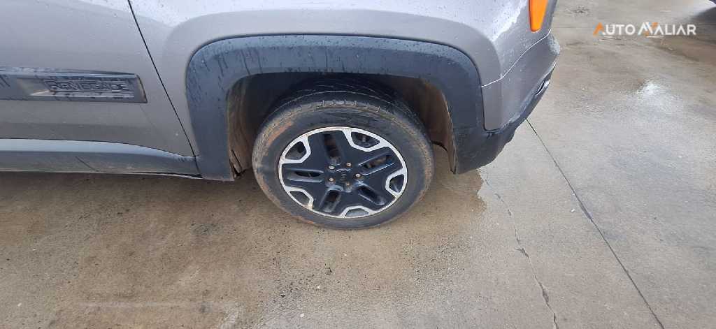 JEEP RENEGADE 2.0 16V TURBO DIESEL TRAILHAWK 4P 4X4 AUTOMATICO