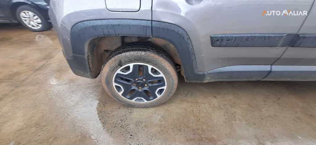 JEEP RENEGADE 2.0 16V TURBO DIESEL TRAILHAWK 4P 4X4 AUTOMATICO