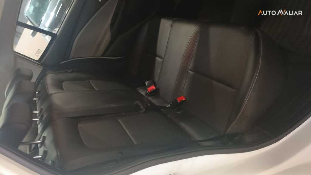 CHEVROLET ONIX Plus 1.0 Turbo AT Premier 2