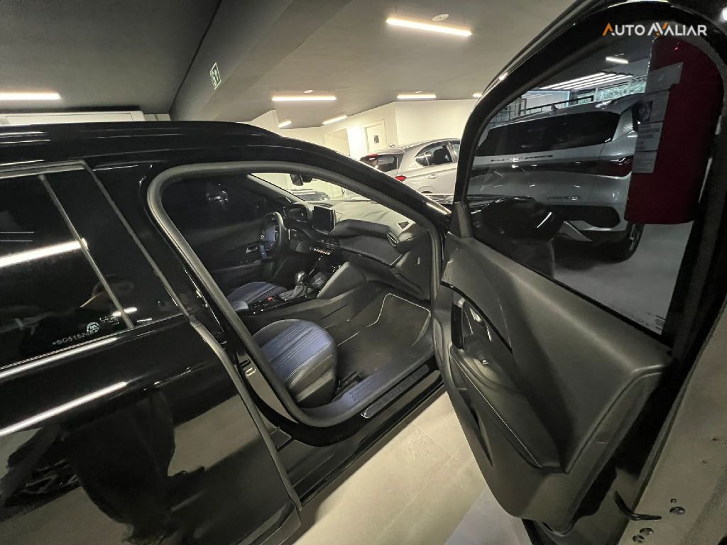 PEUGEOT 2008 1.0 TURBO 200 FLEX GT CVT