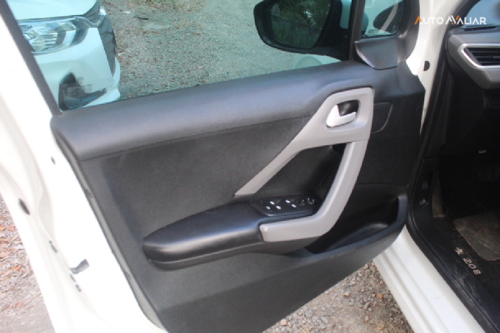 PEUGEOT 208 1.6 ALLURE 16V FLEX 4P AUTOMATICO