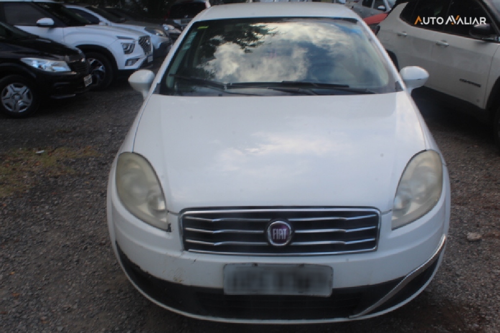 FIAT LINEA 1.8 ESSENCE 16V FLEX 4P MANUAL
