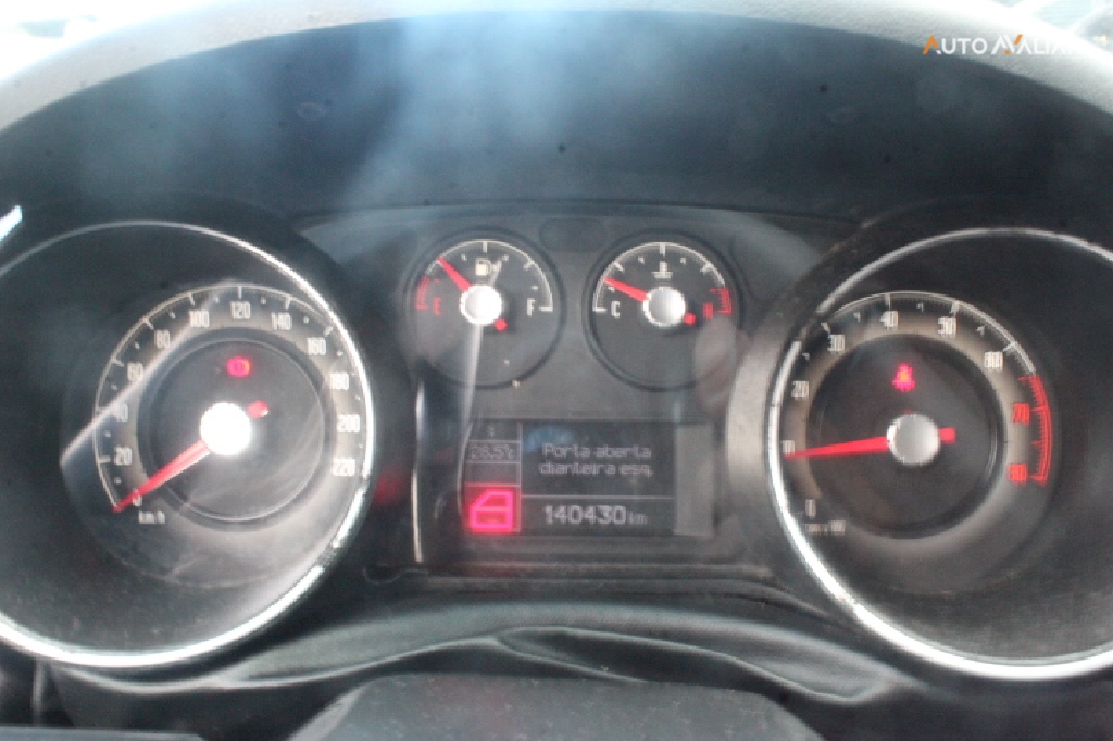 FIAT LINEA 1.8 ESSENCE 16V FLEX 4P MANUAL