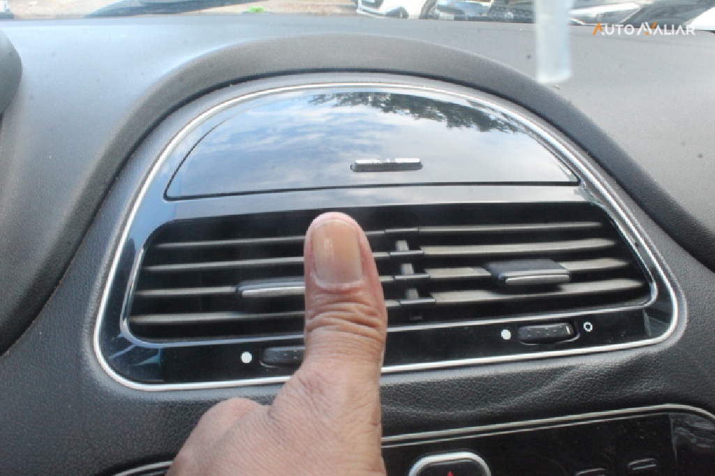 FIAT LINEA 1.8 ESSENCE 16V FLEX 4P MANUAL