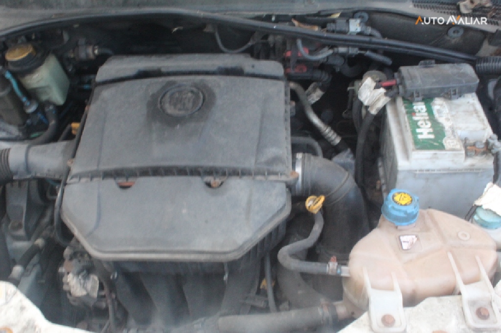 FIAT LINEA 1.8 ESSENCE 16V FLEX 4P MANUAL