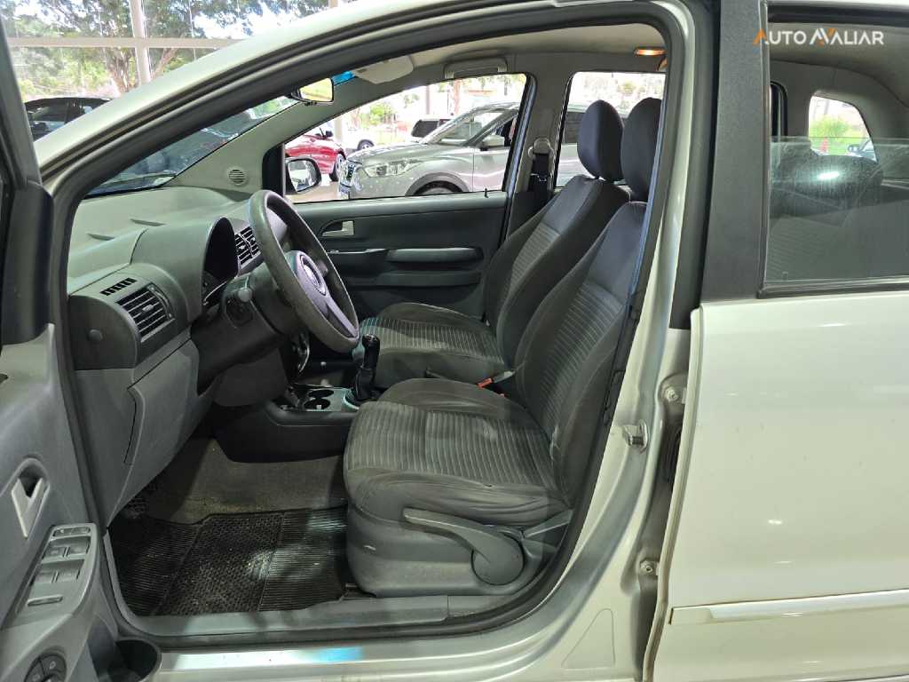 VOLKSWAGEN SPACEFOX 1.6 MI SPORTLINE 8V FLEX 4P MANUAL