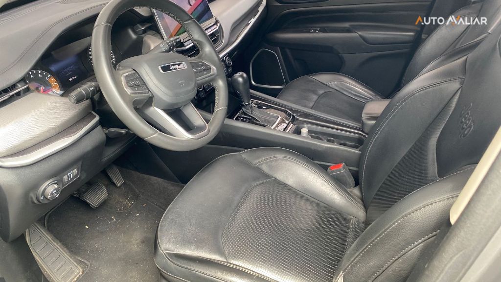 JEEP COMPASS 1.3 T270 TURBO FLEX LONGITUDE AT6