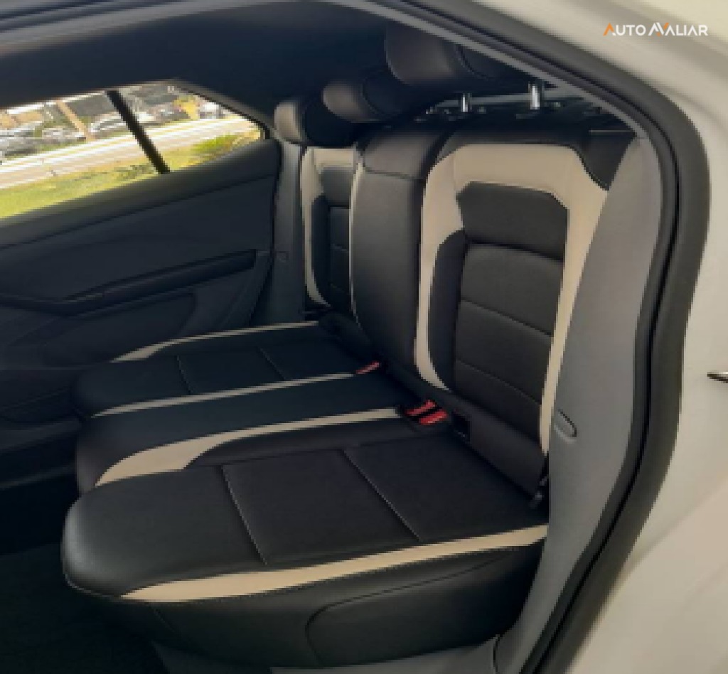 VOLKSWAGEN T-CROSS 1.0 200 TSI TOTAL FLEX AUTOM&Aacute;TICO