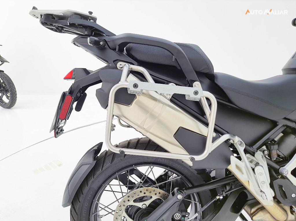 TRIUMPH TIGER 1200 RALLY EXPLORER