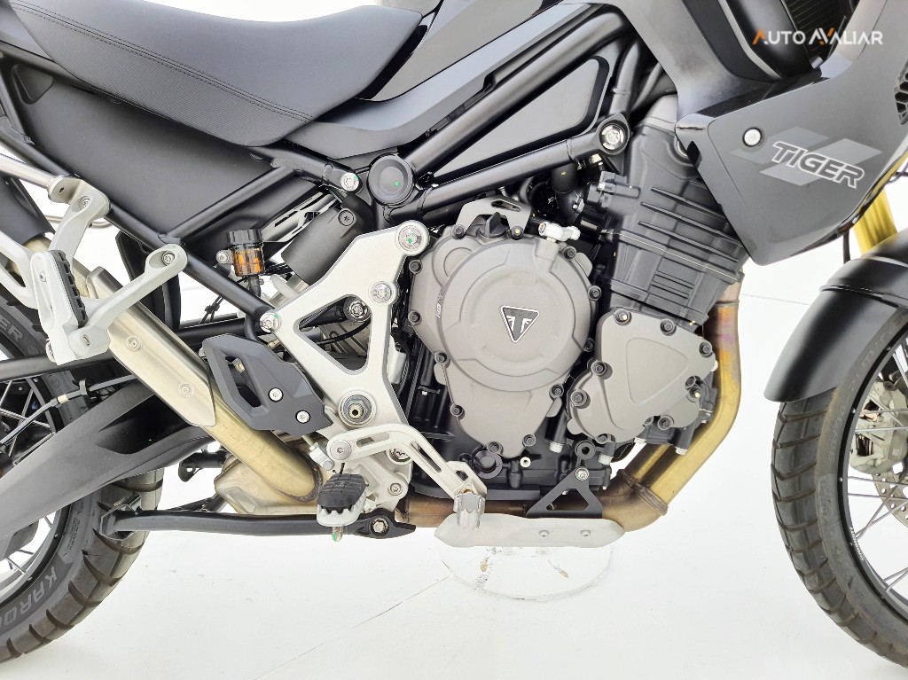 TRIUMPH TIGER 1200 RALLY EXPLORER
