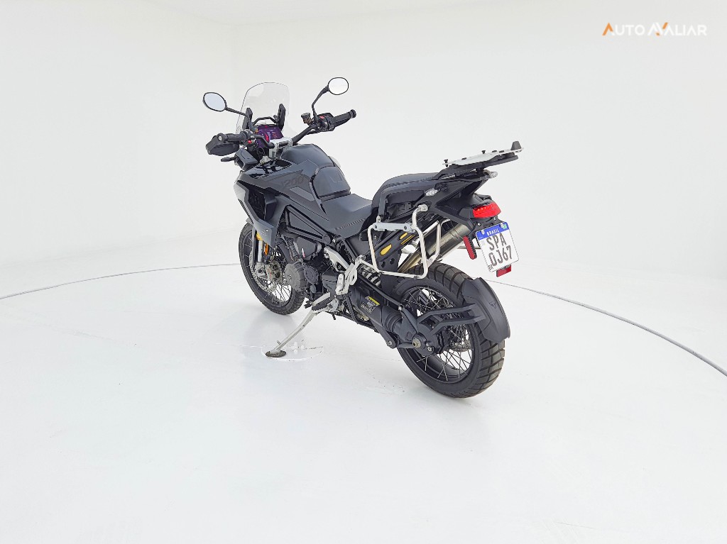 TRIUMPH TIGER 1200 RALLY EXPLORER