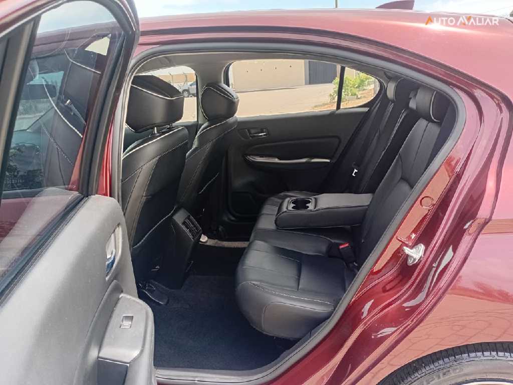 HONDA CITY 1.5 I-VTEC FLEX HATCH TOURING CVT