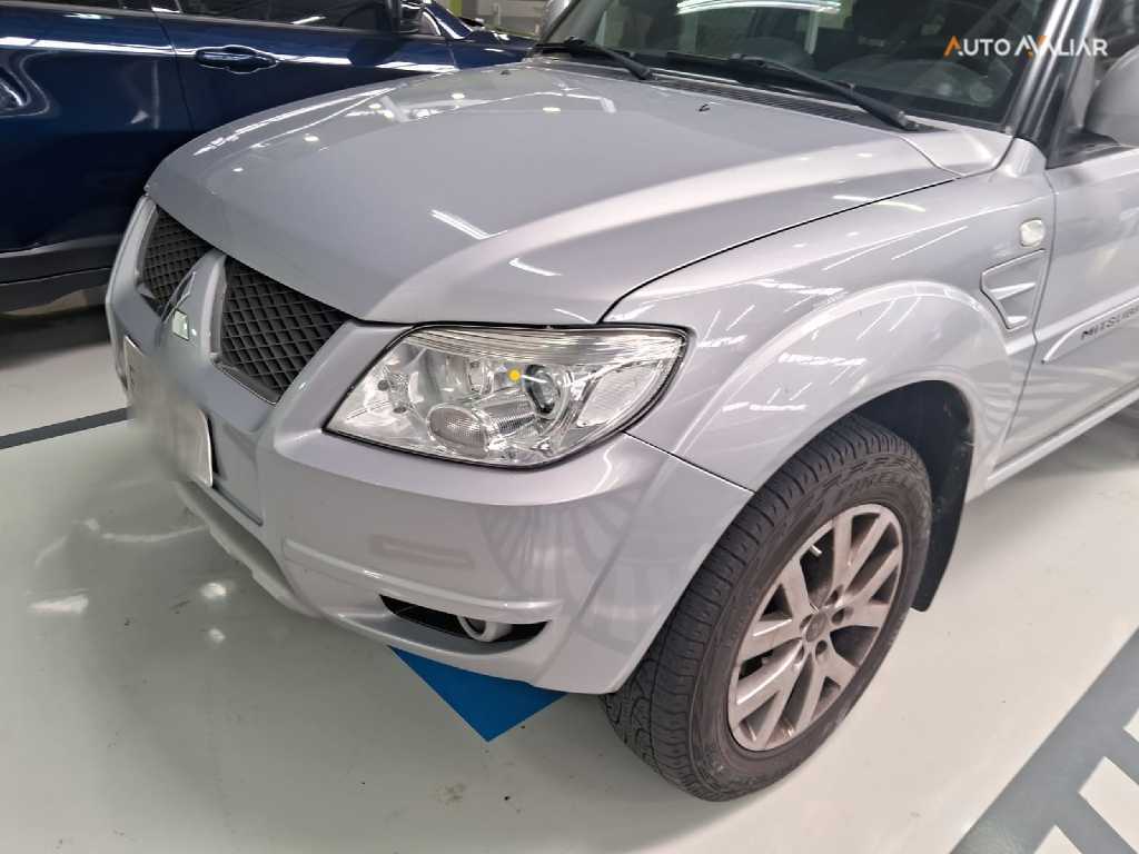 MITSUBISHI PAJERO TR4 2.0 4X2 16V 140CV FLEX 4P MANUAL