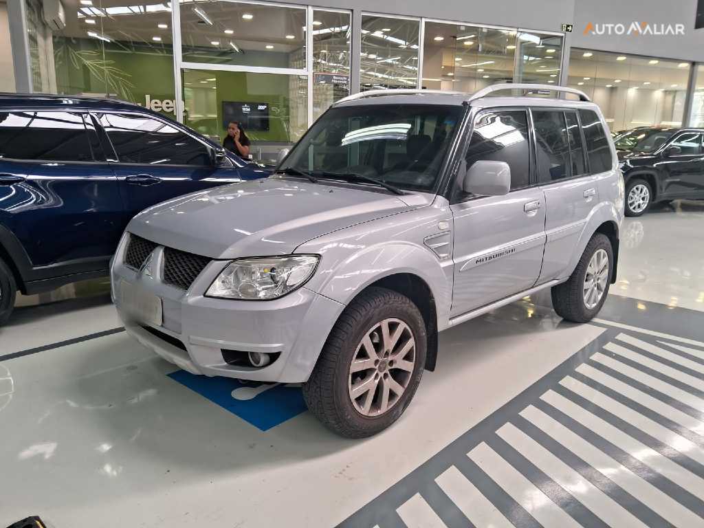 MITSUBISHI PAJERO TR4 2.0 4X2 16V 140CV FLEX 4P MANUAL