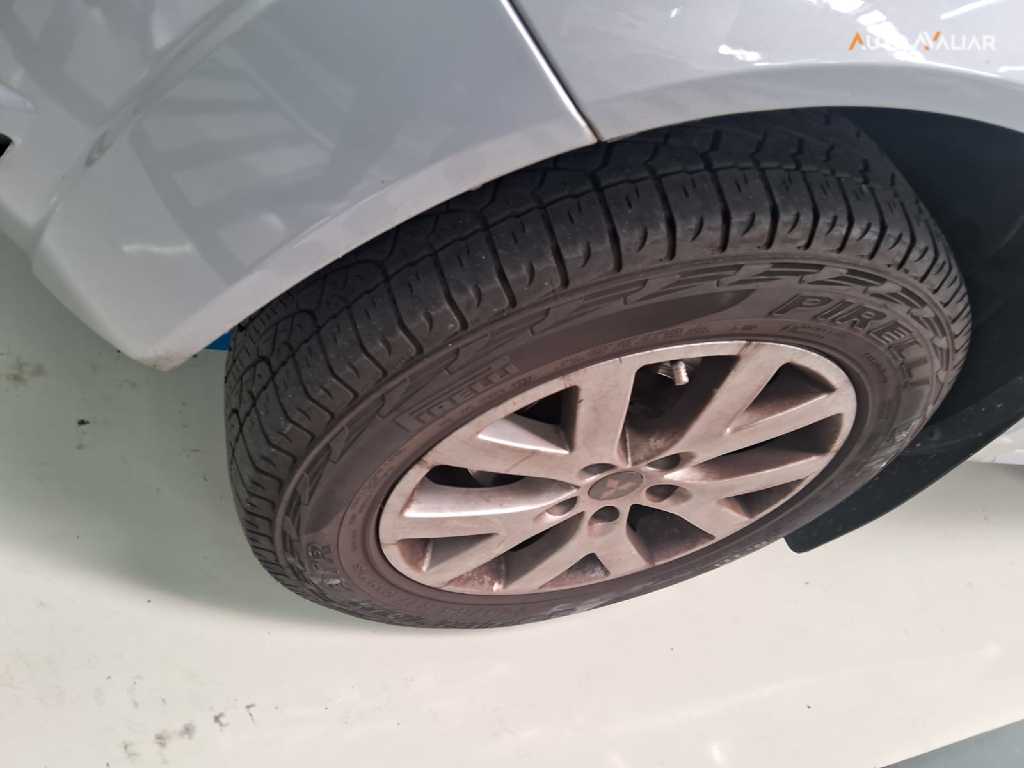 MITSUBISHI PAJERO TR4 2.0 4X2 16V 140CV FLEX 4P MANUAL