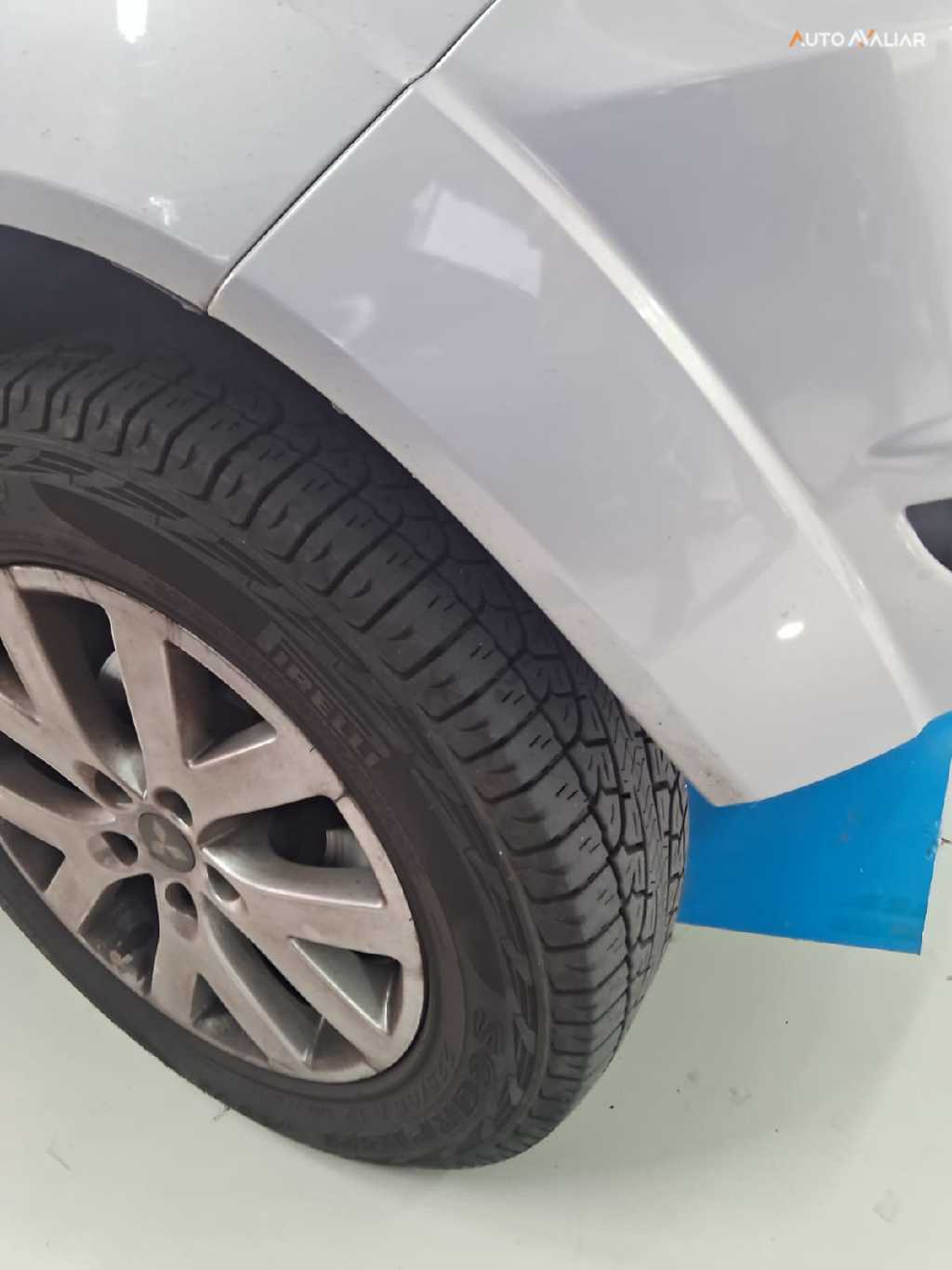 MITSUBISHI PAJERO TR4 2.0 4X2 16V 140CV FLEX 4P MANUAL