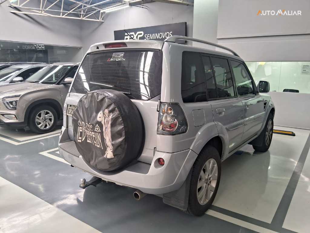 MITSUBISHI PAJERO TR4 2.0 4X2 16V 140CV FLEX 4P MANUAL