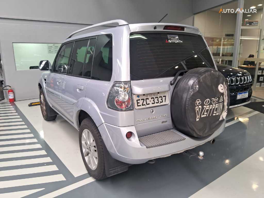 MITSUBISHI PAJERO TR4 2.0 4X2 16V 140CV FLEX 4P MANUAL