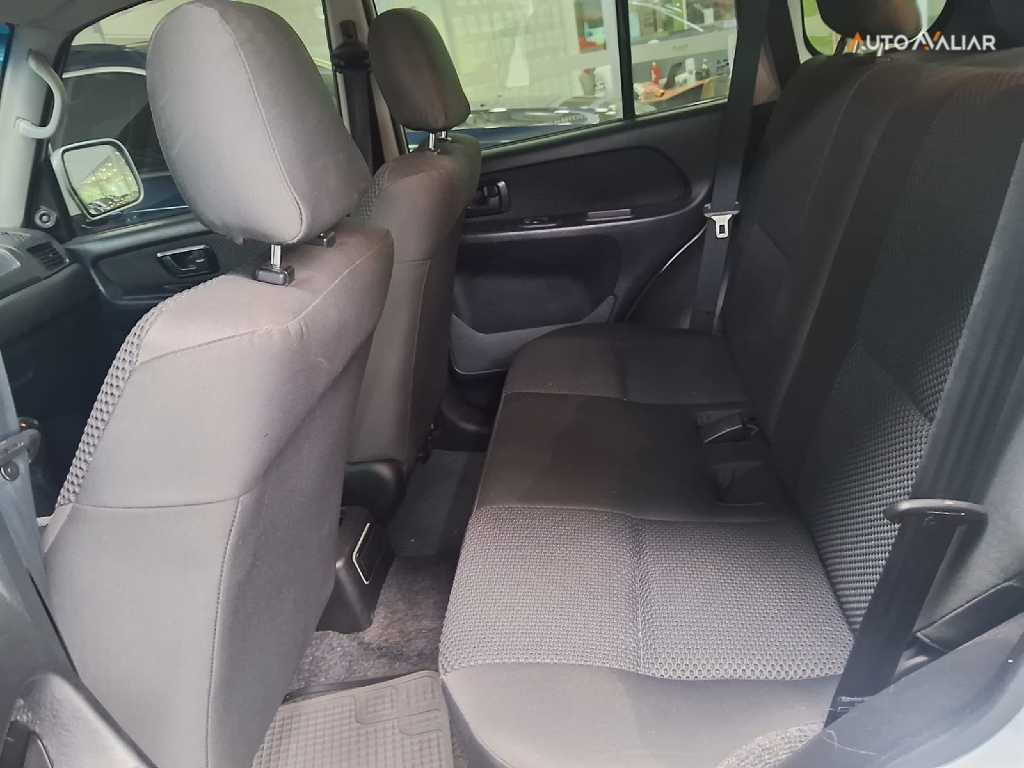 MITSUBISHI PAJERO TR4 2.0 4X2 16V 140CV FLEX 4P MANUAL