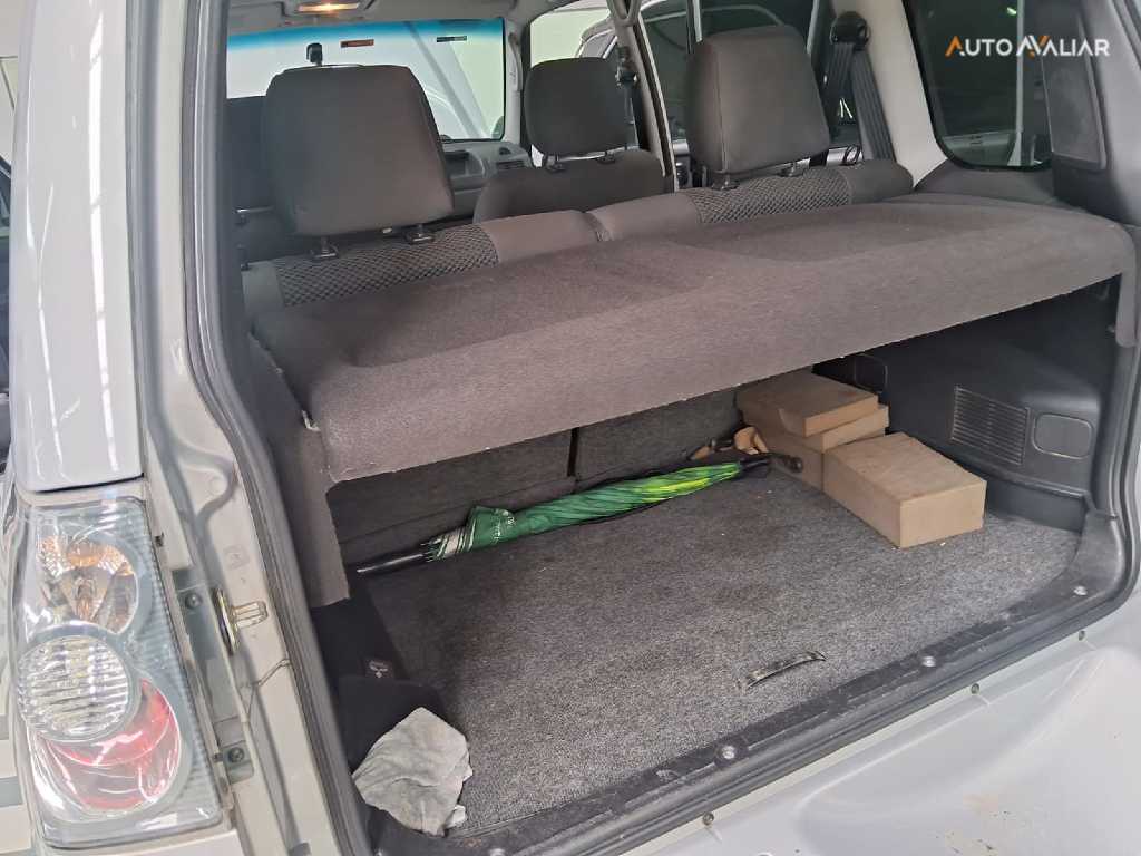 MITSUBISHI PAJERO TR4 2.0 4X2 16V 140CV FLEX 4P MANUAL