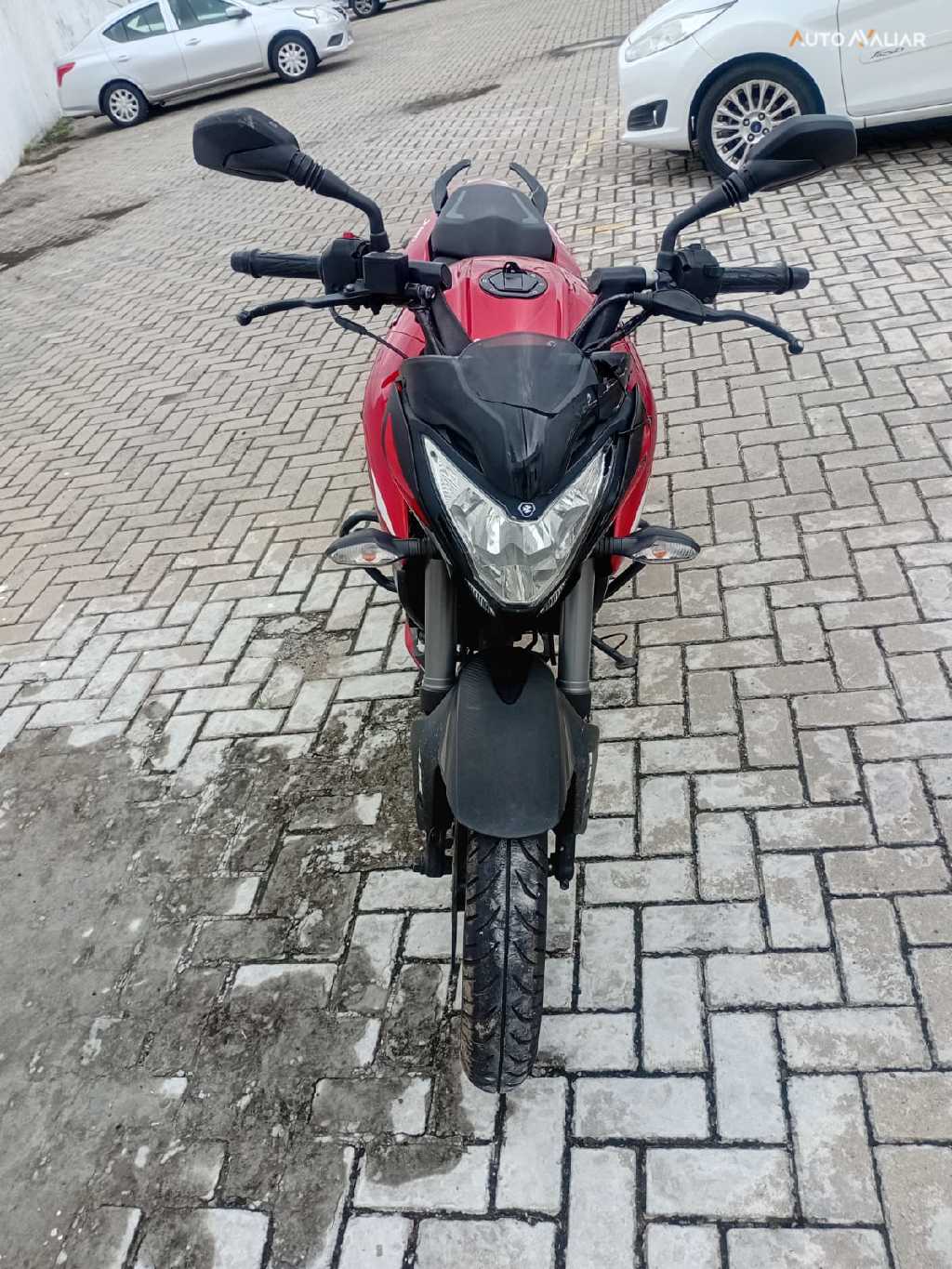 BAJAJ DOMINAR 160 DOMINAR 160