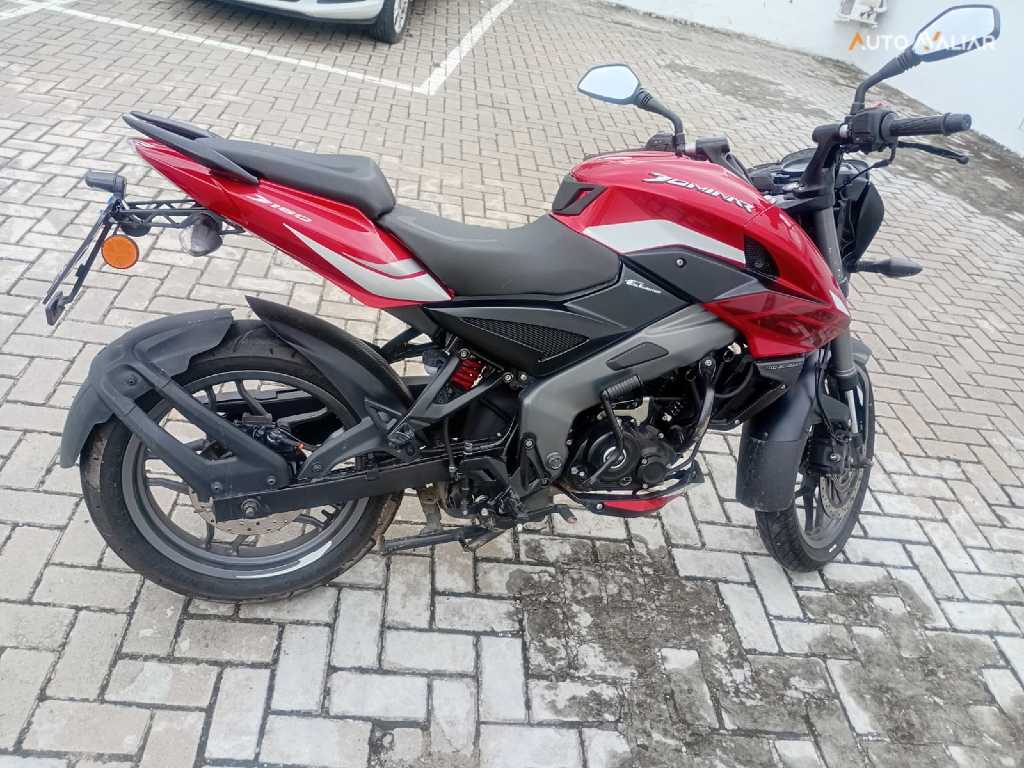 BAJAJ DOMINAR 160 DOMINAR 160