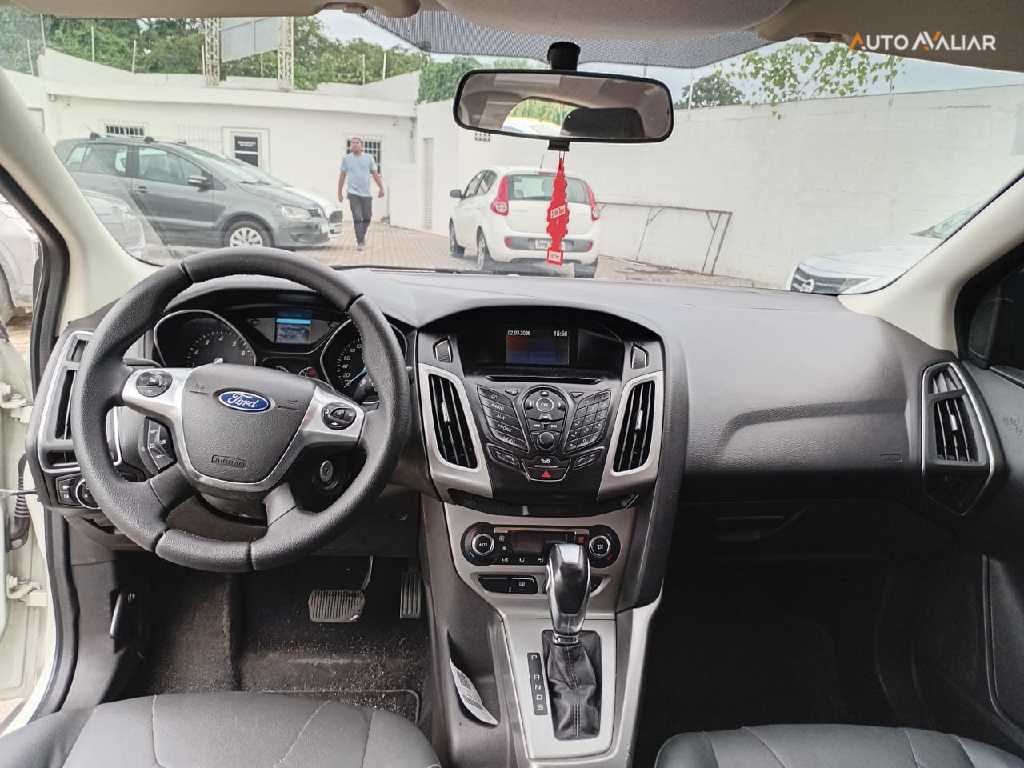 FORD FOCUS 2.0 SE SEDAN 16V FLEX 4P AUTOMATICO