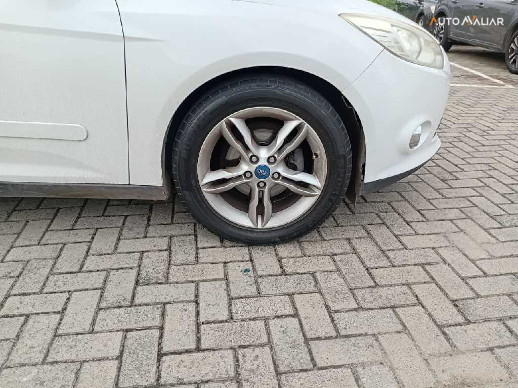 FORD FOCUS 2.0 SE SEDAN 16V FLEX 4P AUTOMATICO