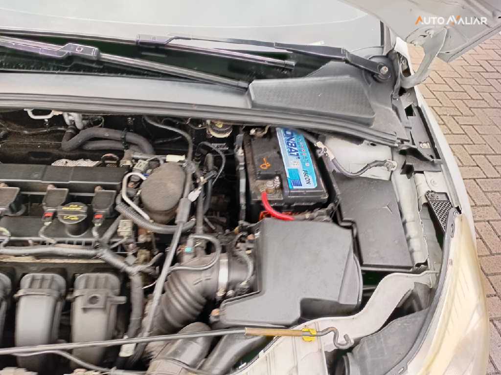 FORD FOCUS 2.0 SE SEDAN 16V FLEX 4P AUTOMATICO