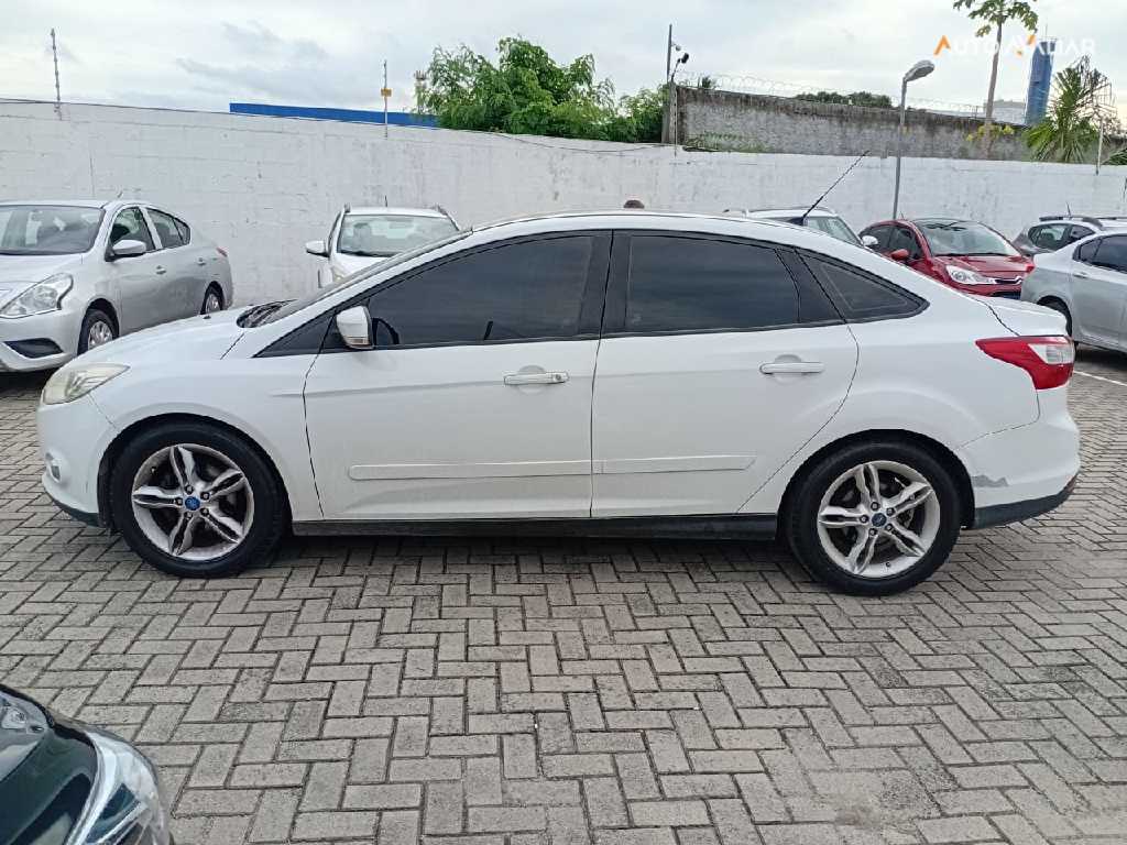 FORD FOCUS 2.0 SE SEDAN 16V FLEX 4P AUTOMATICO