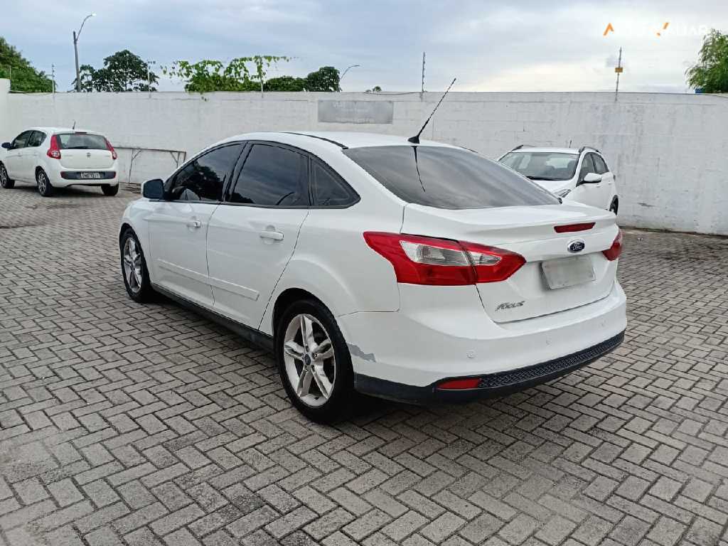 FORD FOCUS 2.0 SE SEDAN 16V FLEX 4P AUTOMATICO