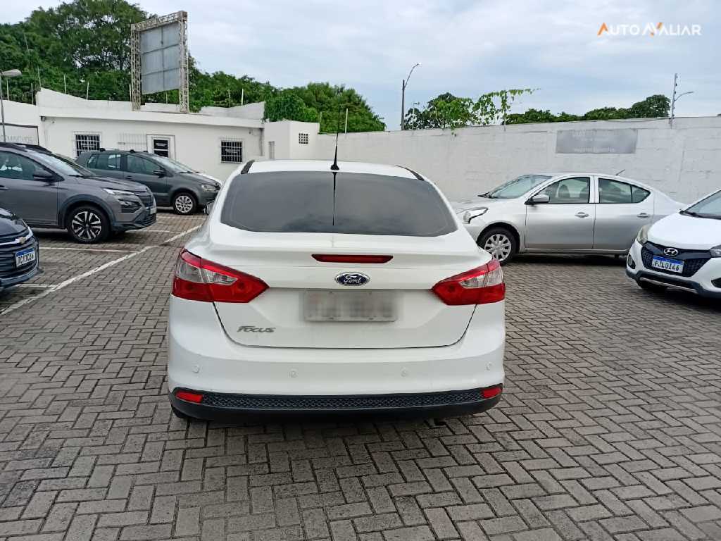 FORD FOCUS 2.0 SE SEDAN 16V FLEX 4P AUTOMATICO
