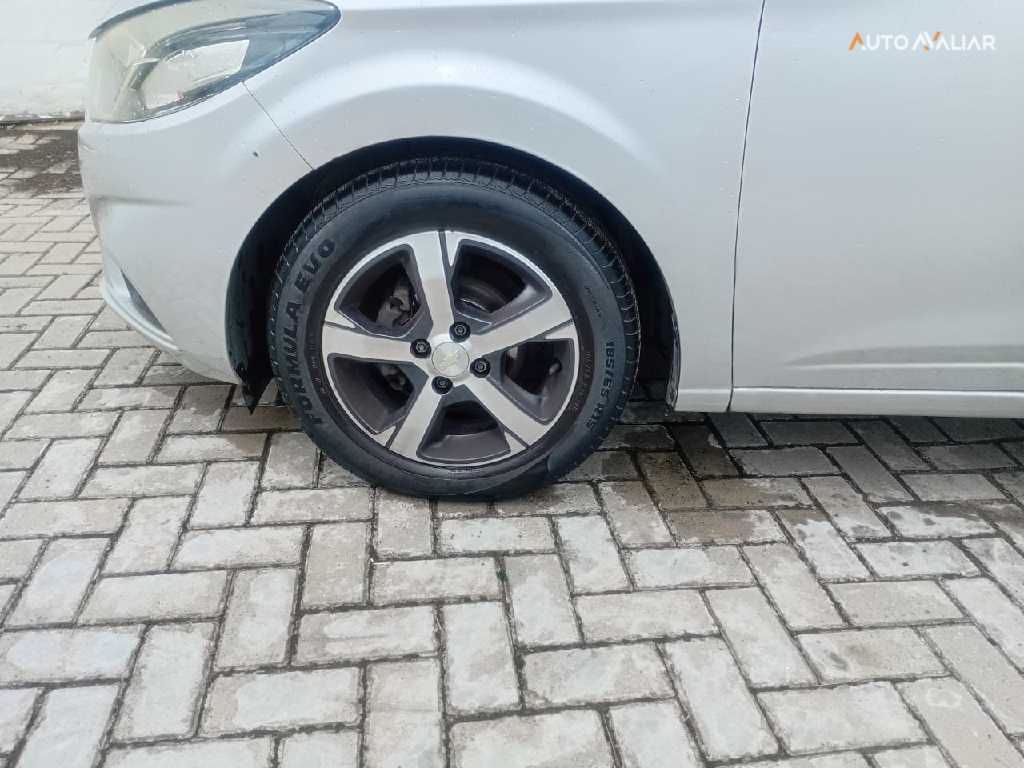 CHEVROLET ONIX 1.4 MPFI LTZ 8V FLEX 4P AUTOMATICO