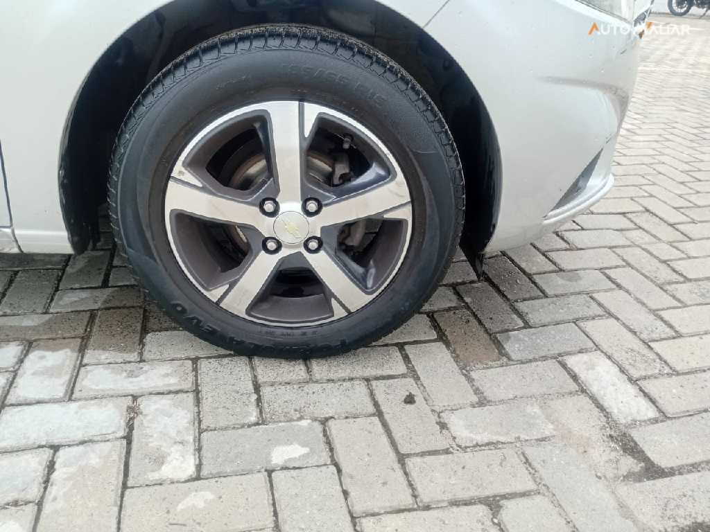 CHEVROLET ONIX 1.4 MPFI LTZ 8V FLEX 4P AUTOMATICO