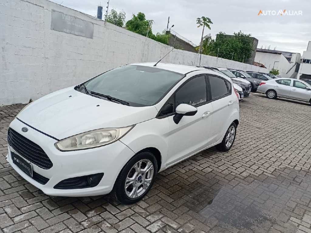 FORD FIESTA 1.6 SE HATCH 16V FLEX 4P POWERSHIFT