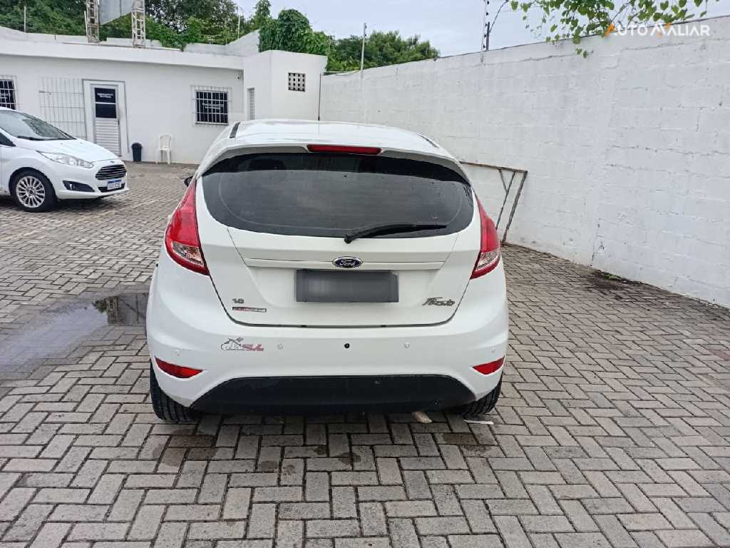 FORD FIESTA 1.6 SE HATCH 16V FLEX 4P POWERSHIFT